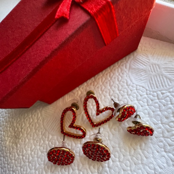 NIB 3prs VALENTINES Elegant Red Crystal Earrings Hearts BLING Shiny Sparkling - Picture 6 of 8